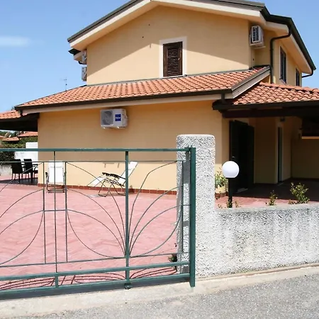 Сasa de vacaciones Ferienhaus Fuer 6 Personen Ca 100 M In Pizzo, Kalabrien Provinz Vibo Valentia *